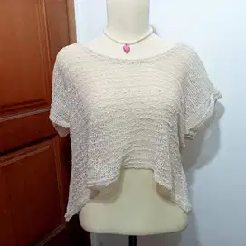 Baju Crop Top Rajut Cream Cewek