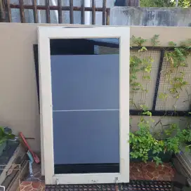 kaca riben frame kayu bekas bongkaran kusen kayu