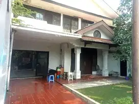 Rumah Untuk Usaha Sangat Strategis Di Bintaro Jaya  8761