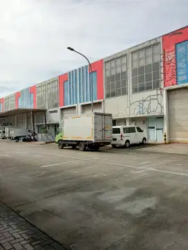Dibutuhkan supir sim B1