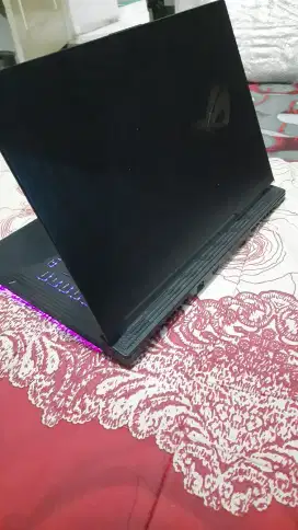 Asus Rog Strix G531GT , Core i7 9750H , ram 8 gb , SSD 512GB ,GTX 1650