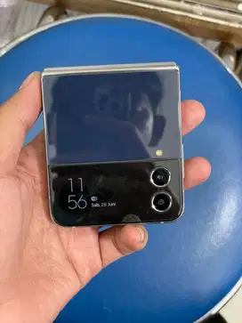 Samsung flip 4 256 ( minus )