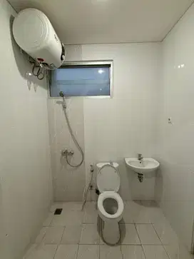 Dijual Rumah Full Furnished Cluster Malibu Village Gading Serpong