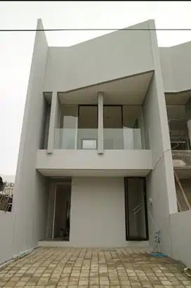 Dibeli yuk rumahnya cuma 1 unit saja rumah baru murah di dian istana