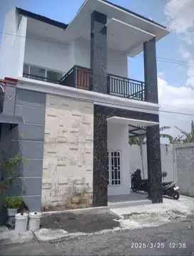 Murah, BU  Rumah 2 lt di kadisoka