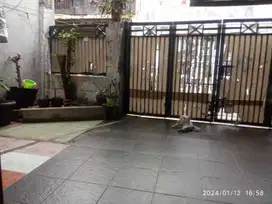 Dijual murah rumah rapi layak huni area Johar Baru, percetakan negara
