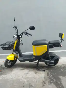 SEPEDA LISTRIK VIAR CARAKA FREE HELM