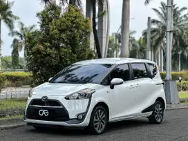 Toyota Sienta V matic 2016