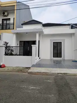 Rumah Baru Siap Huni di BSD Dekat Pasar dan Tol