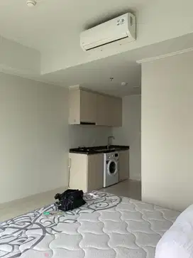 disewakan apartemen green sedayu view  swimming pool