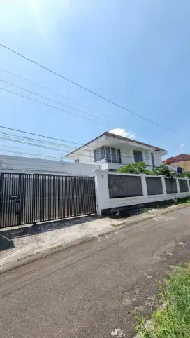 DIJUAL RUMAH BAGUS BUKIT SARI SEMARANG DEKAT UNDIP TEMBALANG