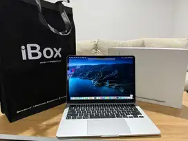 Apple macbook air m4  13inch 16/256