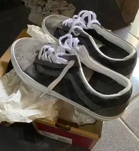 Di jual sepatu Vans size 41
