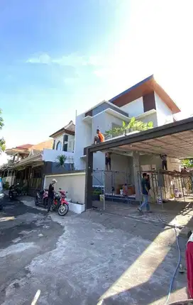 Rumah baru 2 lantai siap huni dekat jalan magelang, belakang hyyat
