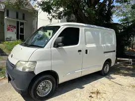 GRAND MAX BLIND VAN