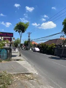 Tanah komesial dijalan Raya Padonan Canggu, Bali
