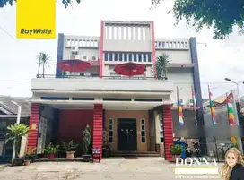 Rumah Di Pinggir Jalan Raya Cocok Untuk Usaha Di Harapan Indah, Bekasi