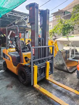Forklift Caterpillar 2,5 Ton,Threelift 6 Meter,S4S,Manual,Tahun 2017