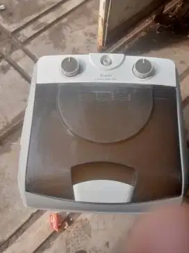 Di jual mesin cuci merk arashi 4.5kg