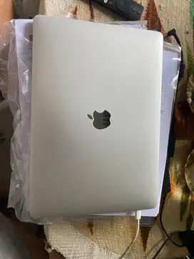 JUAL CEPAT MACBOOK PRO 2020 1TB