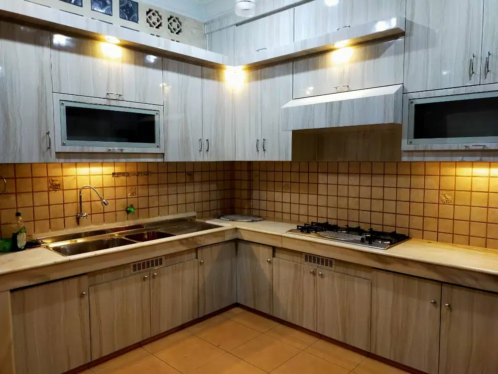 Lemari dapur Kitchen set