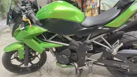 Di jual ninja z250 sl mono 2015 13.5 juta nego alus , motor oke