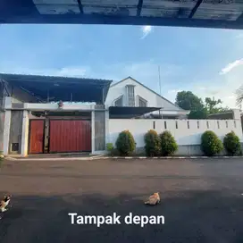 DIjual Rumah Siap Huni di Ciputat ada AC dan Kolam Koi
