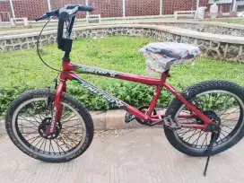 Jual sepeda bmx retorasi ulang part baru2.siap goes bs dianter kerumah