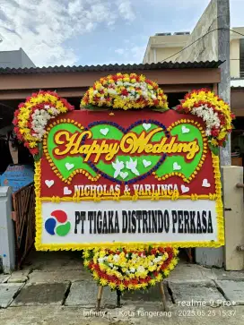 Karangan Bunga Papan