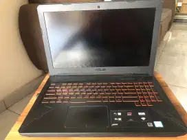 Asus TUF FX504.