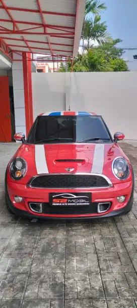 MINI COOPER SERI S 2013 KM 30RB KONDISI TERAWAT