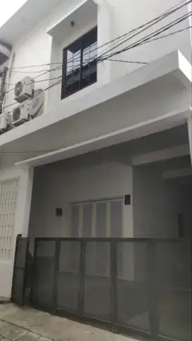 MURAH, Rumah 3 Lantai di Perum Gunung ANYAR, DEKAT MERR