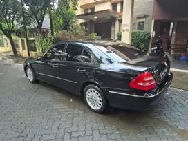 Mercedes-Benz E260 2003 Bensin
