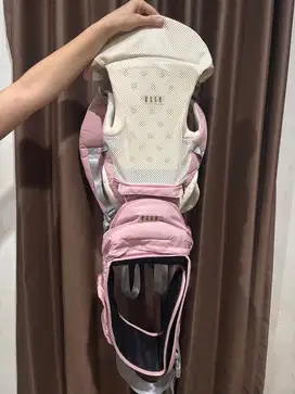 Gendongan Elle warna Pink masih baru lengkap dgn box