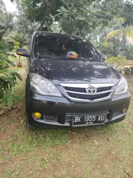 Mobil Avanza 2011