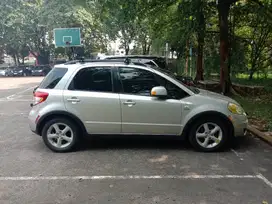 Suzuki SX4 X-Over Istimewa Rawatan Pribadi