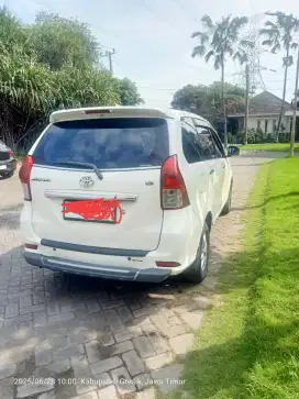 TOYOTA AVANZA (2014)