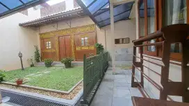 HOT SALE!!!RUMAH MEWAH SIAP HUNI LOKASI STRATEGIS AMAN DAN NYAMAN