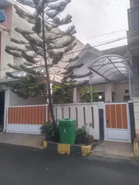 RUMAH di DUTA HARAPAN, BEKASI