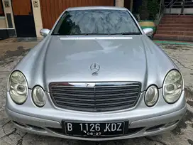 Mercedes-Benz E200 W211 Tahun 2007 1800cc Irit Odo 93.4xx Istimewa
