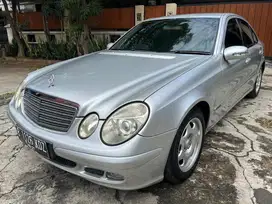 Mercedes-Benz E200 W211 Tahun 2007 1800cc Irit Odo 93.4xx Istimewa