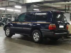 Toyota land cruiser VX 100 Limited tahun 2000 mulus dan terawat