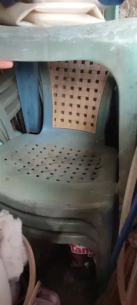 Kursi plastik model lama