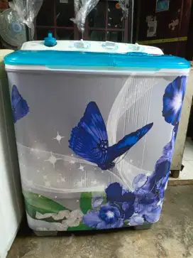 Di jual mesin cuci dua tabung kapasitas 7kg barang normal
