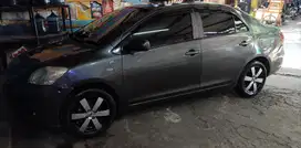 Toyota Limo 2010 Bensin
