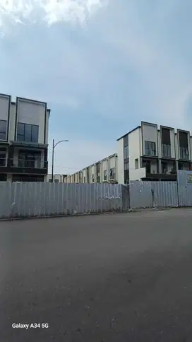 RUKO GANDENG 3 SORRENTO GRANDE EAST GADING SERPONG