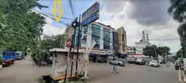 Sewa  Ruko 3,5 Lantai di Jl.Bekasi timur 9,  Jatinegara, Jakarta Timur