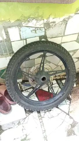 Velg depan jupiter mx