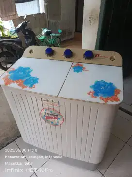 Mesin cuci merek DAIMITSU 8KG normal Joss tinggal pake bosku..