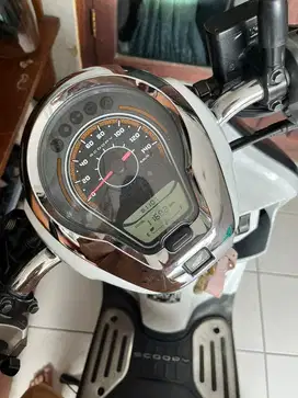 Dijual Motor Scoopy 2023 KM Rendah